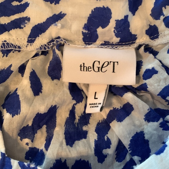 “The Get” animal print blue & white top size Large - Picture 8 of 10